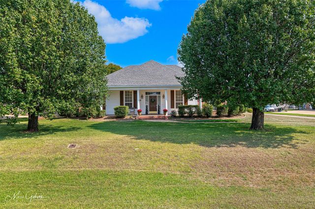 205 Tealwood Drive, Bossier City, LA 71111