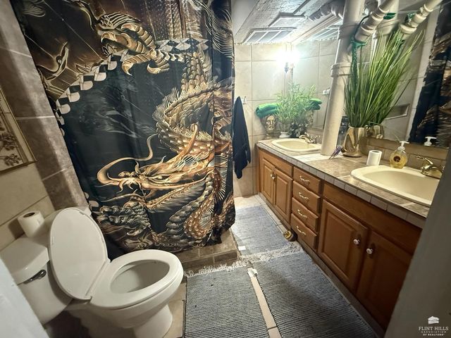 1020 Bertrand, Manhattan, KS 66502