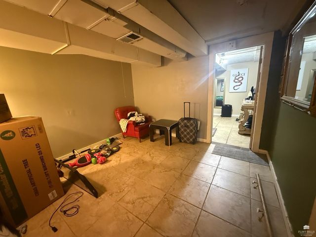 1020 Bertrand, Manhattan, KS 66502