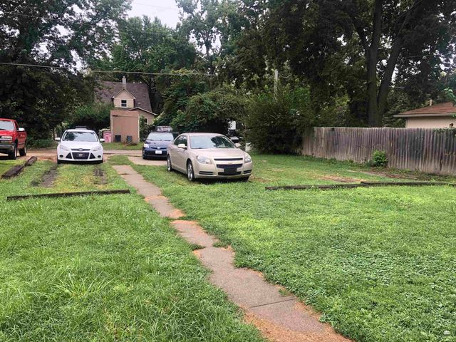 1020 Bertrand, Manhattan, KS 66502