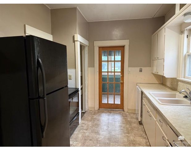 1020 Bertrand, Manhattan, KS 66502