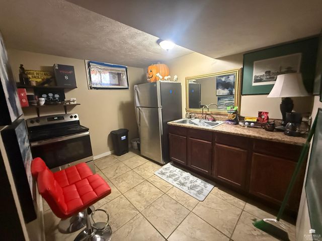 1020 Bertrand, Manhattan, KS 66502