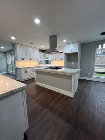 176 Old Bridge Lake, Houston, TX 77069