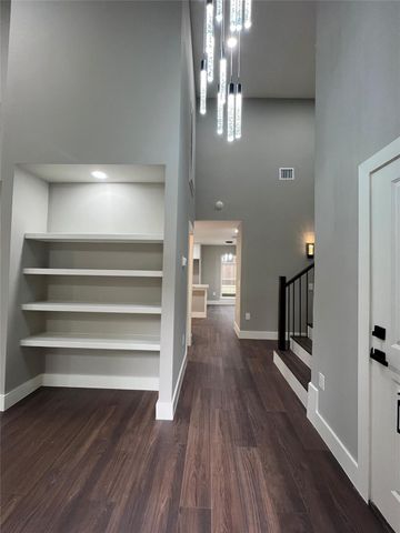 176 Old Bridge Lake, Houston, TX 77069