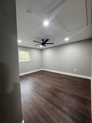 176 Old Bridge Lake, Houston, TX 77069