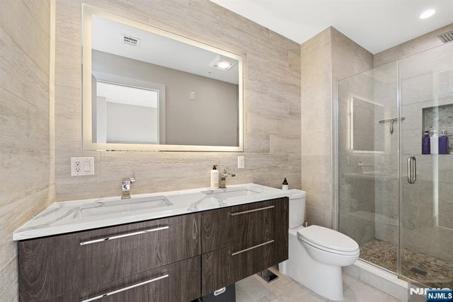 711 1st Street 202, Hoboken, NJ 07030