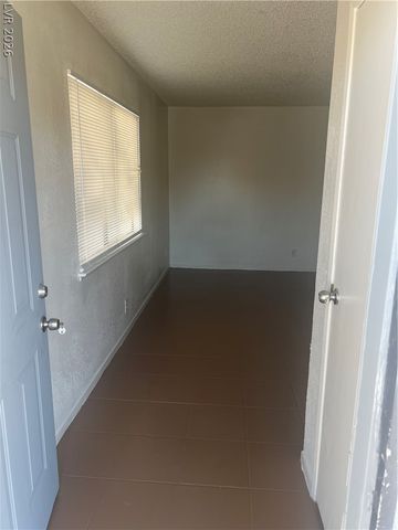 6940 Hopkins Drive, Las Vegas, NV 89156