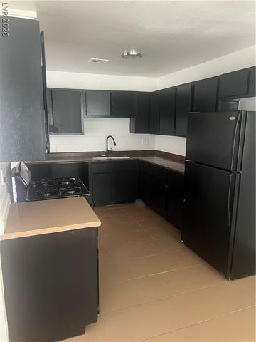 6940 Hopkins Drive, Las Vegas, NV 89156