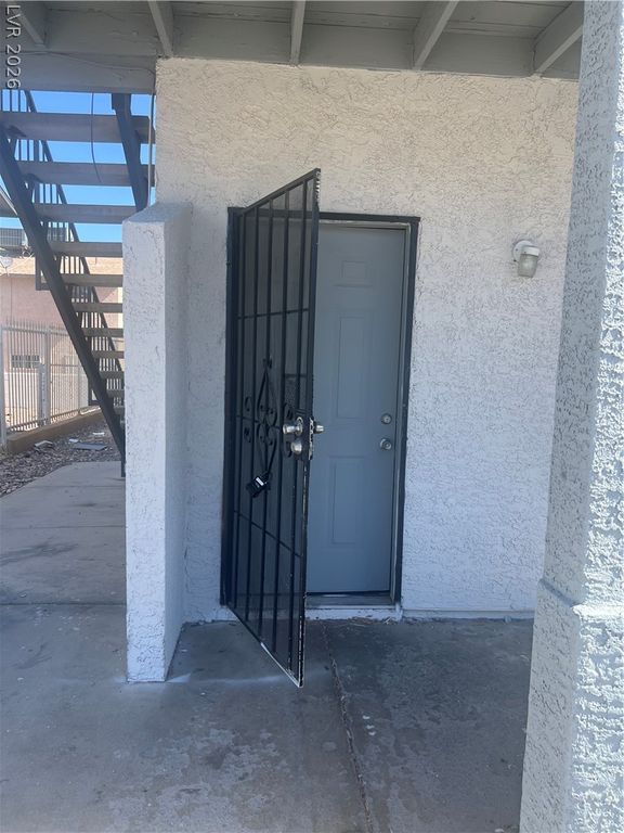 6940 Hopkins Drive, Las Vegas, NV 89156 — photo 2