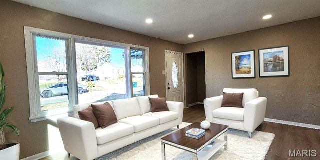 9808 Zykan Drive, St Louis, MO 63114