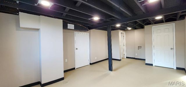 9808 Zykan Drive, St Louis, MO 63114