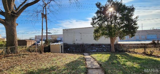 9808 Zykan Drive, St Louis, MO 63114