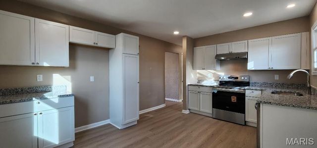 9808 Zykan Drive, St Louis, MO 63114