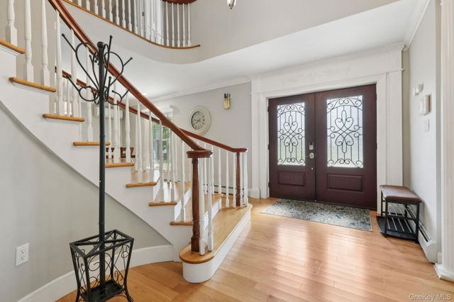 2 Myrtle Avenue, Greenwood Lake, NY 10925