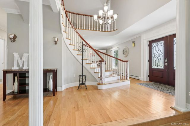 2 Myrtle Avenue, Greenwood Lake, NY 10925