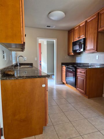 2523 Rosemarie Ln, Stockton, CA 95207