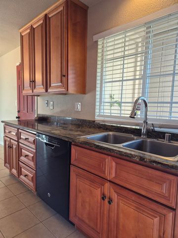 2523 Rosemarie Ln, Stockton, CA 95207