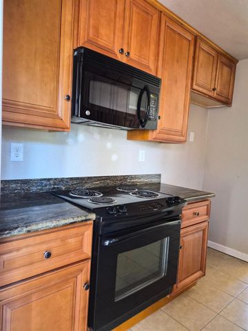 2523 Rosemarie Ln, Stockton, CA 95207