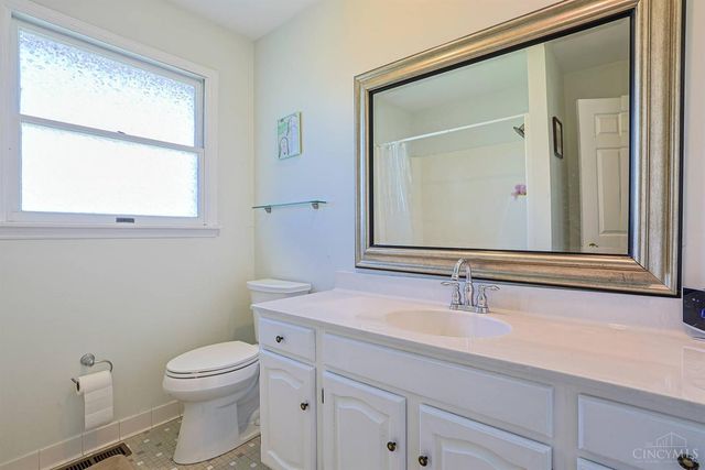 9441 Wyoming Point Place, Springfield Twp., OH 45231