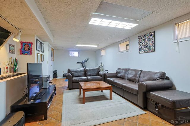 9441 Wyoming Point Place, Springfield Twp., OH 45231