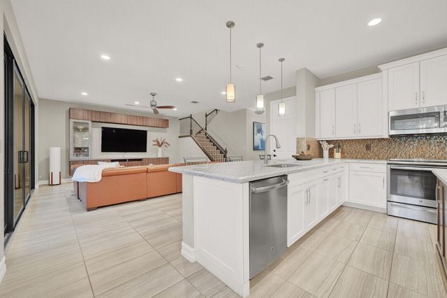 13808 Imperial Topaz Trail, Delray Beach, FL 33446