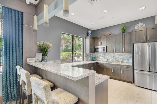 13808 Imperial Topaz Trail, Delray Beach, FL 33446