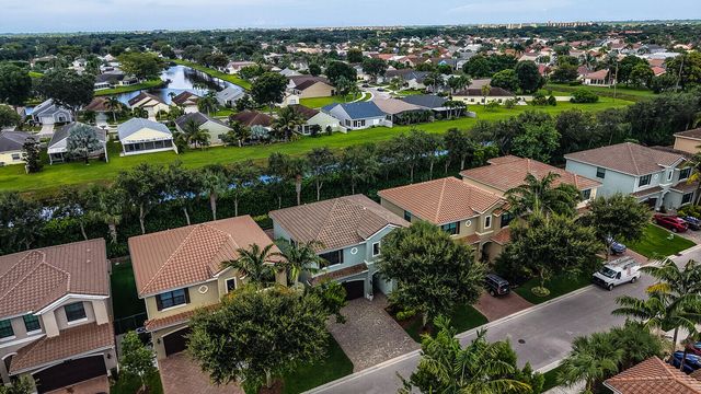 13808 Imperial Topaz Trail, Delray Beach, FL 33446