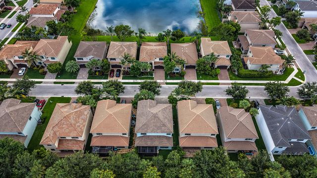 13808 Imperial Topaz Trail, Delray Beach, FL 33446