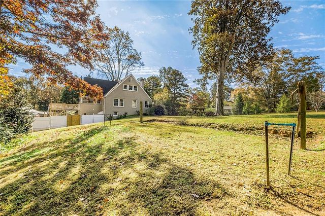 139 Myrtle Street, Toccoa, GA 30577