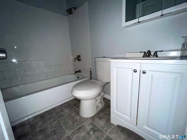 88-90 Clark Street Apt. 5, Hartford, CT 06120