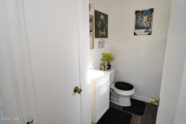 20 Quarry Drive, Colonie, NY 12205