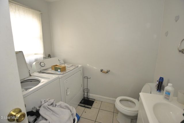 20 Quarry Drive, Colonie, NY 12205