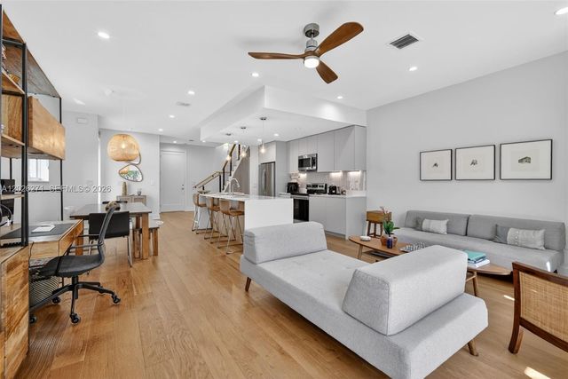 560 SW 6th Ave, Fort Lauderdale, FL 33315