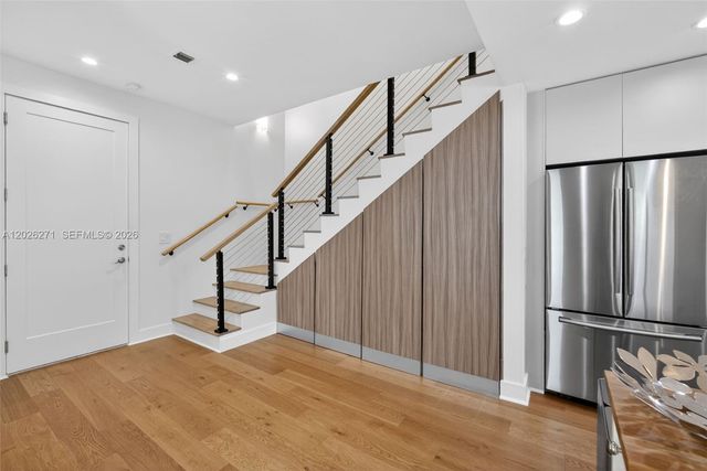 560 SW 6th Ave, Fort Lauderdale, FL 33315