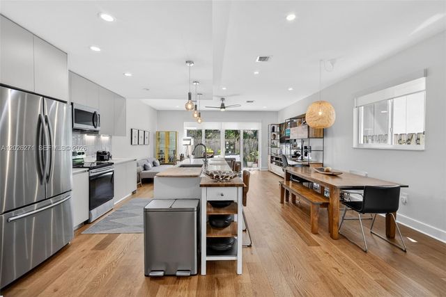 560 SW 6th Ave, Fort Lauderdale, FL 33315