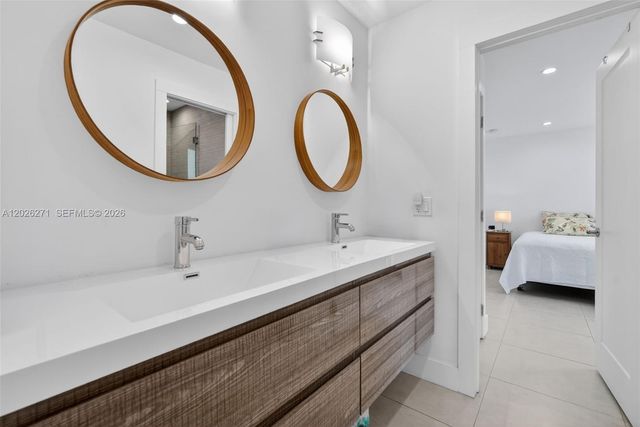 560 SW 6th Ave, Fort Lauderdale, FL 33315