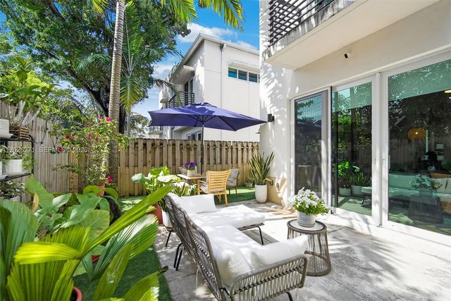 560 SW 6th Ave, Fort Lauderdale, FL 33315