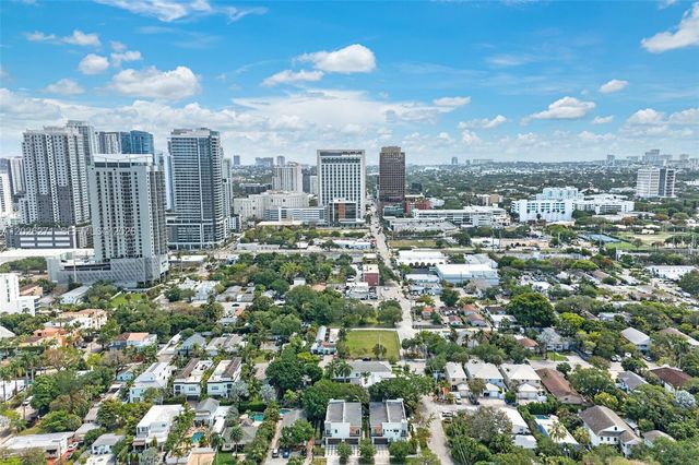 560 SW 6th Ave, Fort Lauderdale, FL 33315