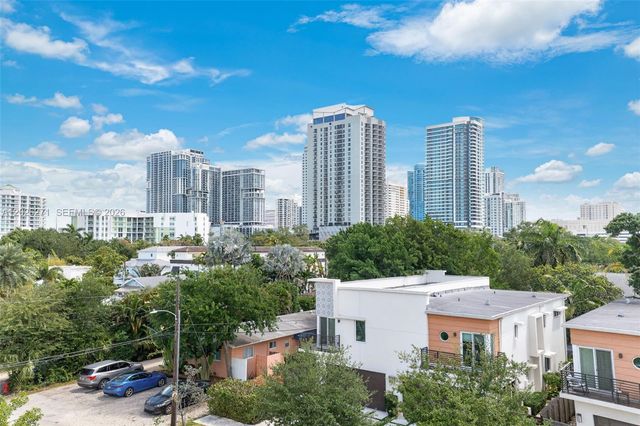560 SW 6th Ave, Fort Lauderdale, FL 33315
