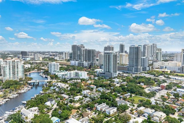 560 SW 6th Ave, Fort Lauderdale, FL 33315