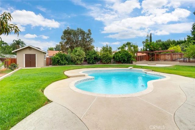 625 Greenwood Court, Redlands, CA 92373