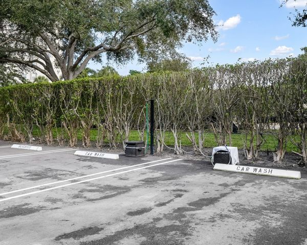 3510 Oaks Way 306, Pompano Beach, FL 33069