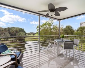 3510 Oaks Way 306, Pompano Beach, FL 33069