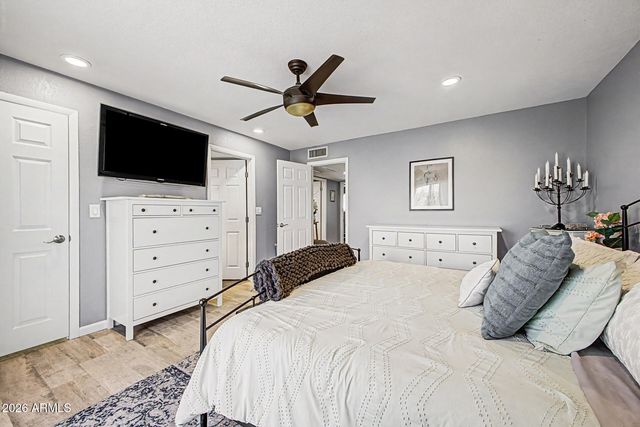 3960 W GLENAIRE Drive, Phoenix, AZ 85053