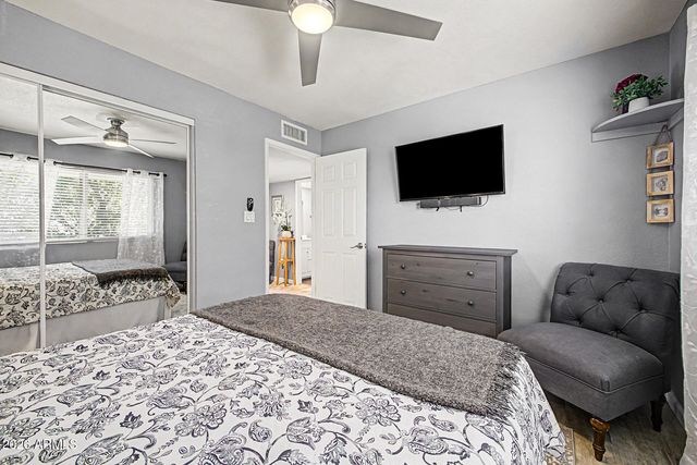 3960 W GLENAIRE Drive, Phoenix, AZ 85053