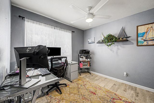 3960 W GLENAIRE Drive, Phoenix, AZ 85053