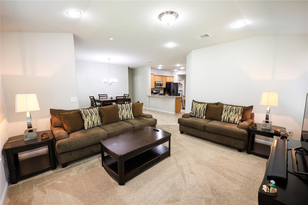 717 Schefer ST, Leander, TX 78641