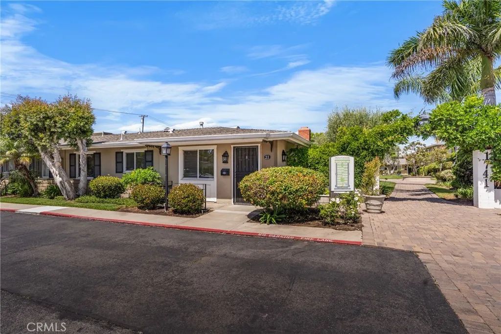 1741 Tustin, Costa Mesa, CA 92627