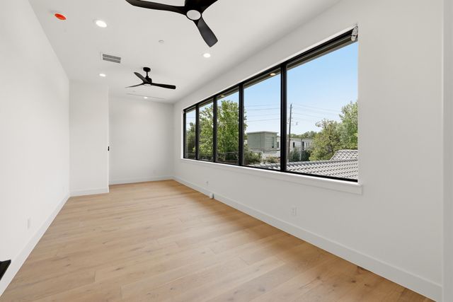 6616 Prestonshire Lane, Dallas, TX 75225