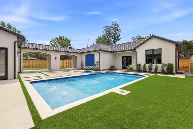 6616 Prestonshire Lane, Dallas, TX 75225